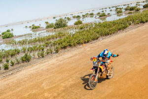Luciano Benavides viert zijn Dakar Rally 2026 overwinning met KTM